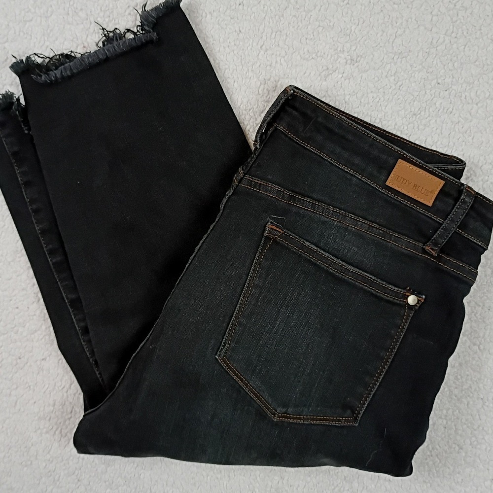 Judy Blue Cropped Straight Jeans Womens 15/32 Black Distressed Raw Hem High Rise